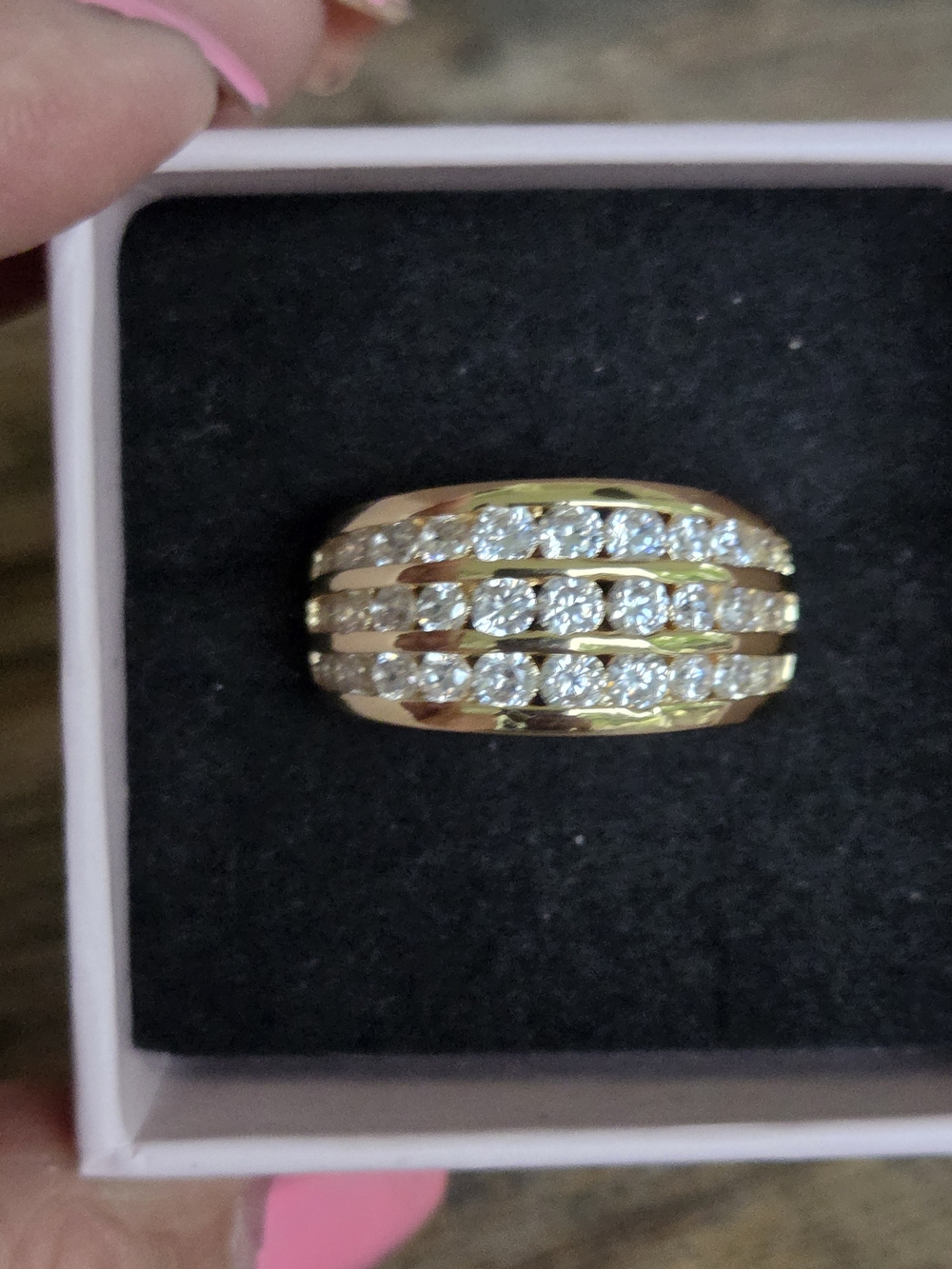 0New! Heavy,gold plated,cz.band ring! Super quality!